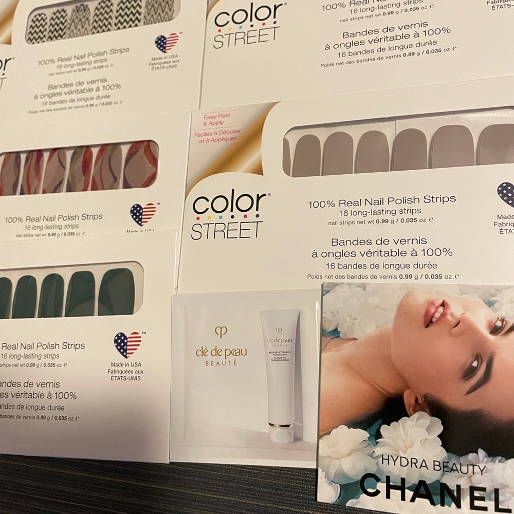 Color street bundle ! + free samples ( Chanel)